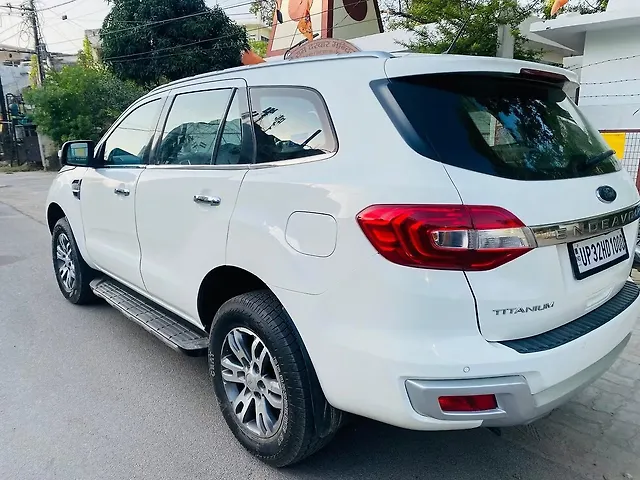 Used Ford Endeavour [2016-2019] Titanium 3.2 4x4 AT in Lucknow