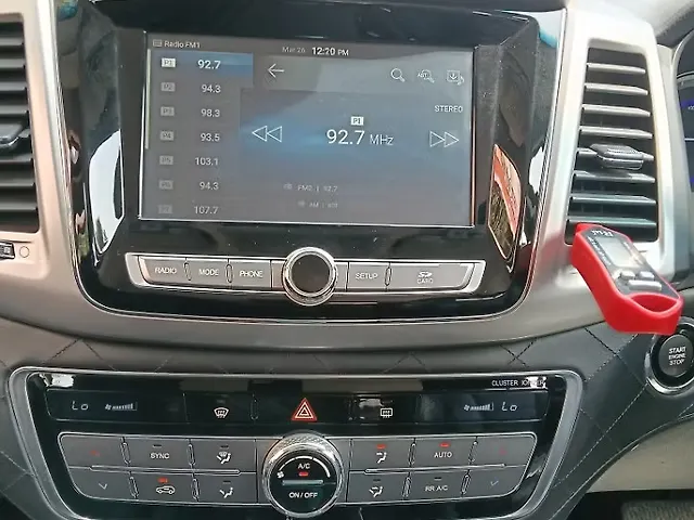 Used Mahindra Alturas G4 2WD High AT in Delhi