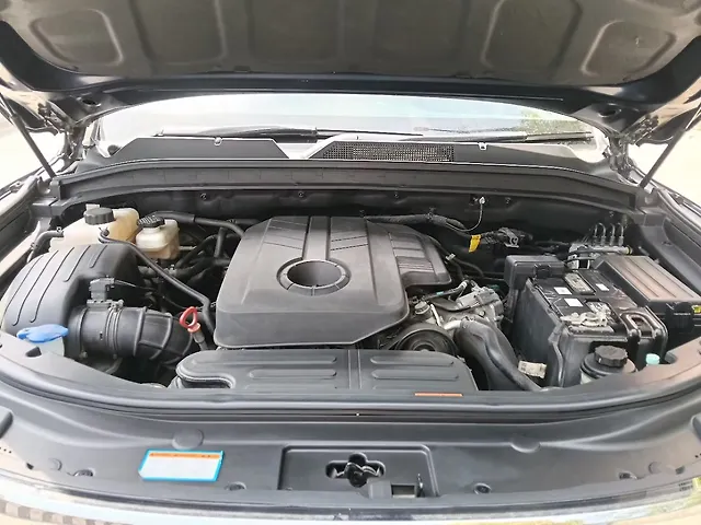 Used Mahindra Alturas G4 2WD High AT in Delhi