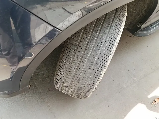 Used Mahindra Alturas G4 2WD High AT in Delhi