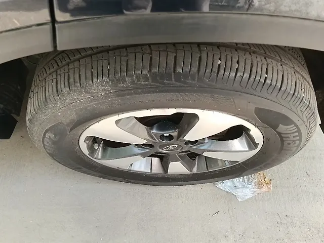 Used Mahindra Alturas G4 2WD High AT in Delhi