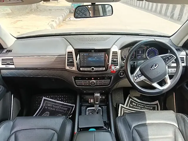 Used Mahindra Alturas G4 2WD High AT in Delhi