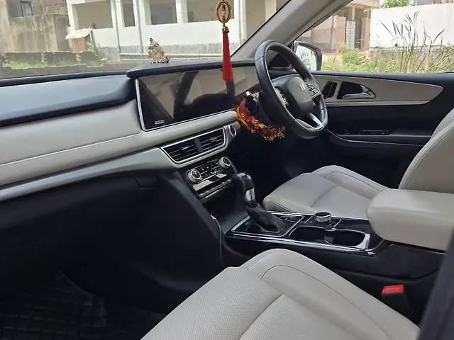 Used Mahindra Old Generation XUV700 AX7 Luxury Pack 2WD Diesel 2.2L Turbo Automatic 7 STR in Patna