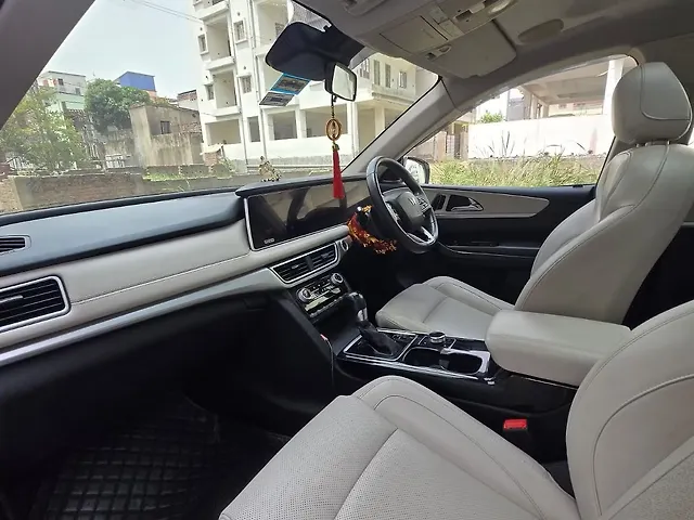Used Mahindra Old Generation XUV700 AX7 Luxury Pack 2WD Diesel 2.2L Turbo Automatic 7 STR in Patna