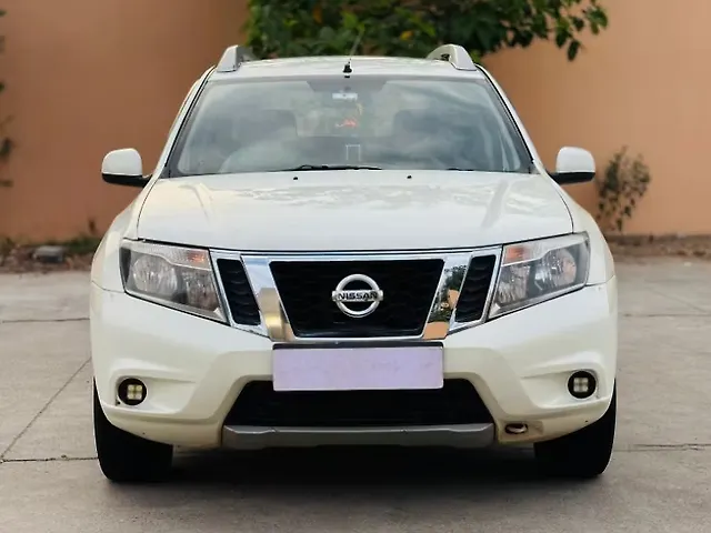Used 2015 Nissan Terrano in Vadodara Used 2015 Nissan Terrano in Vadodara