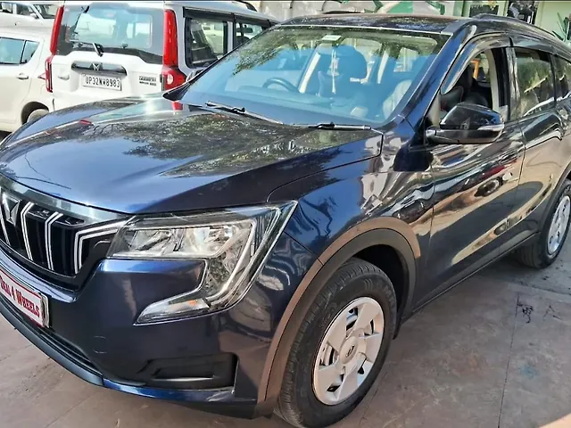 Used Mahindra Old Generation XUV700 MX 2WD Diesel 2.2L Turbo Manual 7 STR in Lucknow