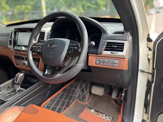 Used Mahindra Alturas G4 4WD AT [2018-2020] in Delhi