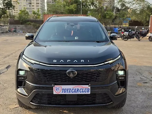 Used 2025 Tata Safari in Mumbai