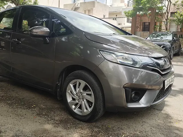 Used Honda Jazz [2015-2018] V Petrol in Ahmedabad