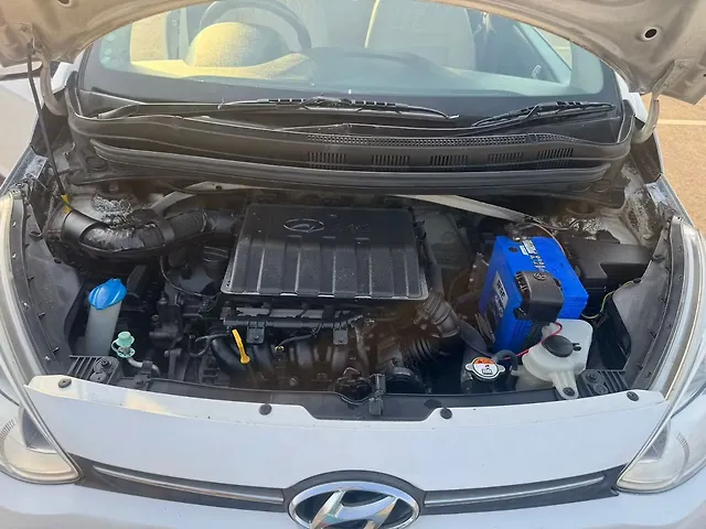 Used Hyundai Grand i10 [2013-2017] Sportz 1.2 Kappa VTVT [2016-2017] in Mumbai