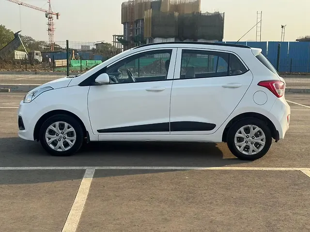 Used Hyundai Grand i10 [2013-2017] Sportz 1.2 Kappa VTVT [2016-2017] in Mumbai