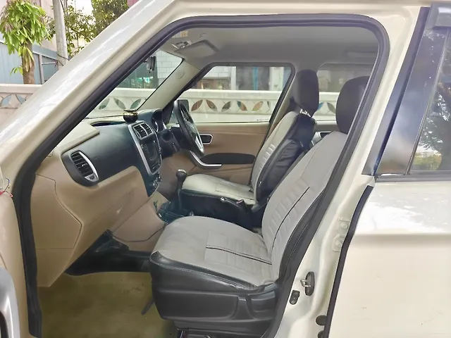 Used Mahindra TUV300 [2015-2019] T10 Dual Tone in Nagpur