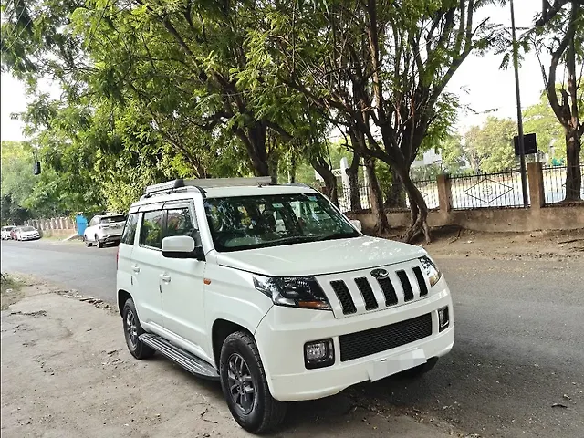 Used Mahindra TUV300 [2015-2019] T10 Dual Tone in Nagpur