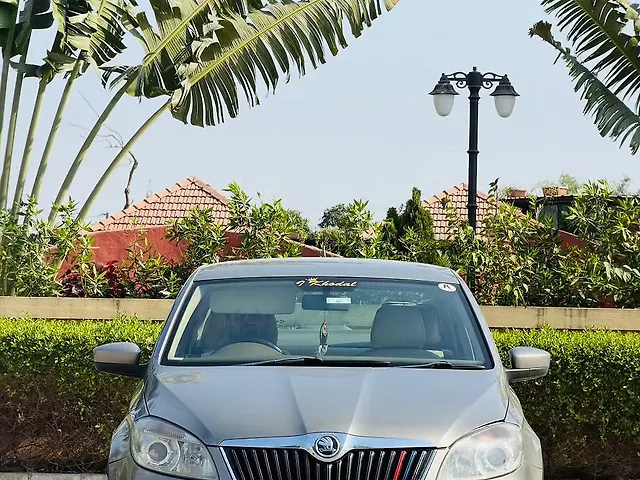 Used 2014 Skoda Rapid in Surat