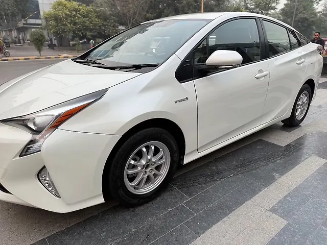 Used Toyota Prius 1.8 Z8 CVT in Delhi
