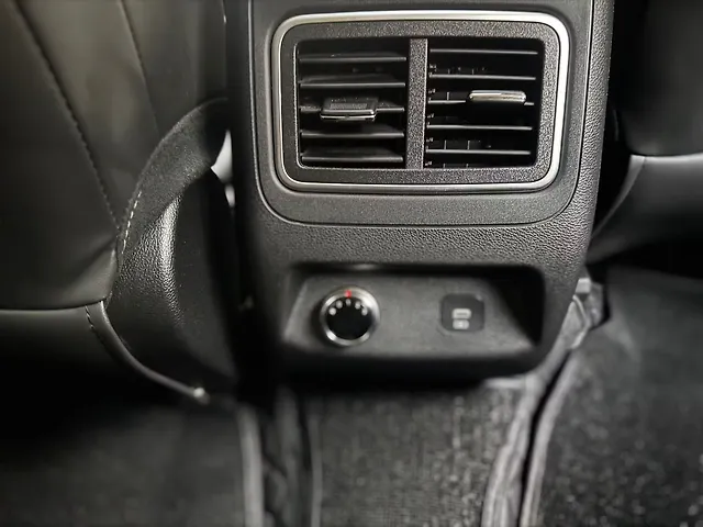 Used Mahindra Scorpio N Z8 L 2WD Petrol 2.0L Turbo Automatic 7 STR in Delhi