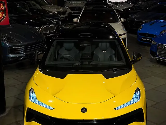 2024 Lotus Eletre - Photo 3