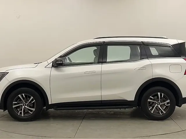Used Mahindra Old Generation XUV700 AX 3 Petrol AT 5 STR [2021] in Mohali