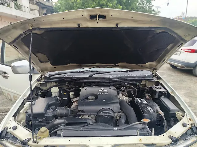 Used Mitsubishi Pajero Sport 2.5 MT in Delhi