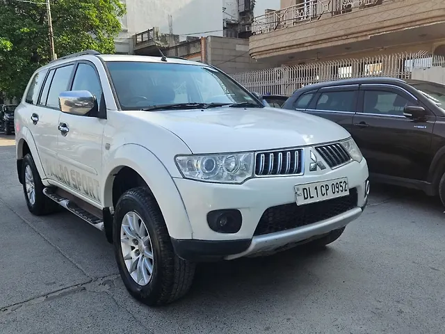 Used Mitsubishi Pajero Sport 2.5 MT in Delhi