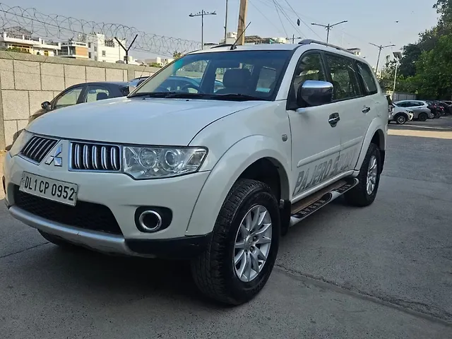 Used Mitsubishi Pajero Sport 2.5 MT in Delhi