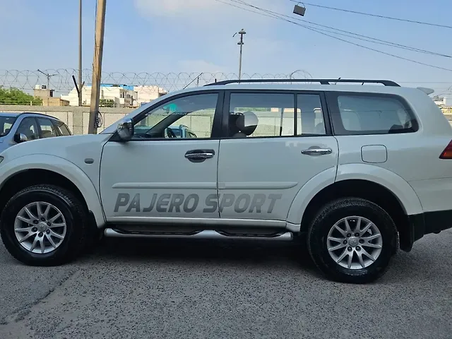 Used Mitsubishi Pajero Sport 2.5 MT in Delhi