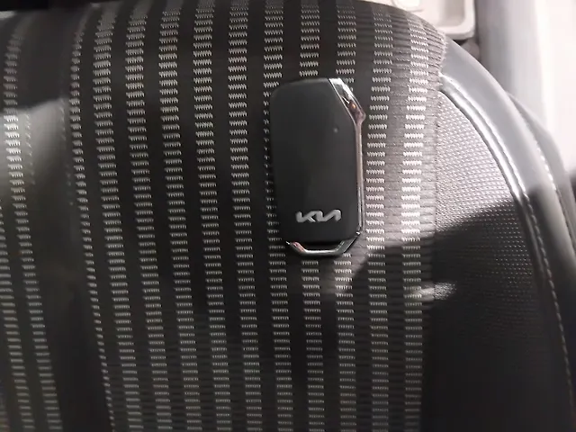 Used Kia Carens Prestige Plus 1.5 Diesel MT 7 STR [2024-2025] in Mumbai