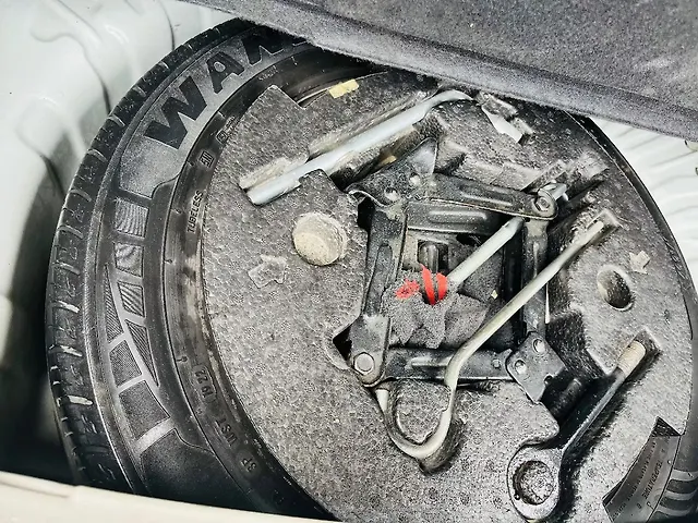 Used Mahindra XUV300 [2019-2024] W8 1.2 Petrol in Guwahati