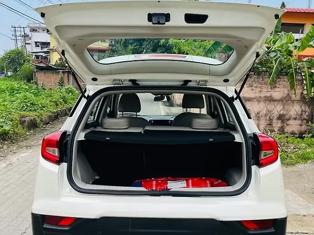 Used Mahindra XUV300 [2019-2024] W8 1.2 Petrol in Guwahati