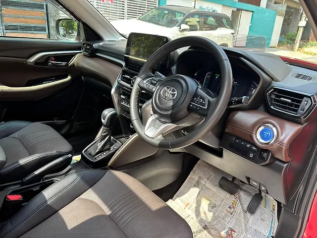 Used Toyota Urban Cruiser Hyryder V Hybrid [2023-2025] in Bangalore