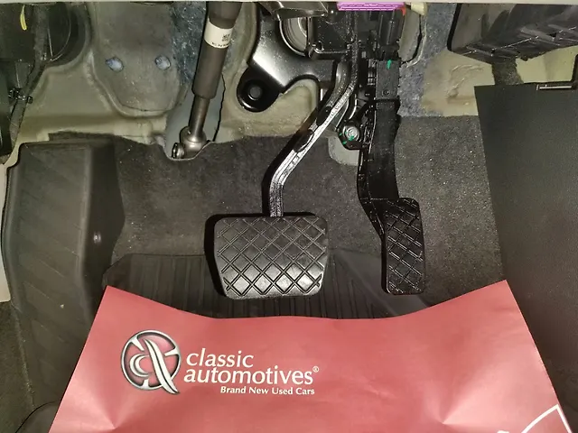 Used Volkswagen Taigun [2023-2026] Highline 1.0 TSI AT [2023-2024] in Bangalore