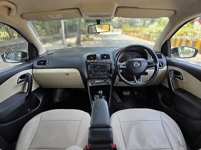 Used Skoda Rapid Ambition 1.6 MPI AT in Mumbai