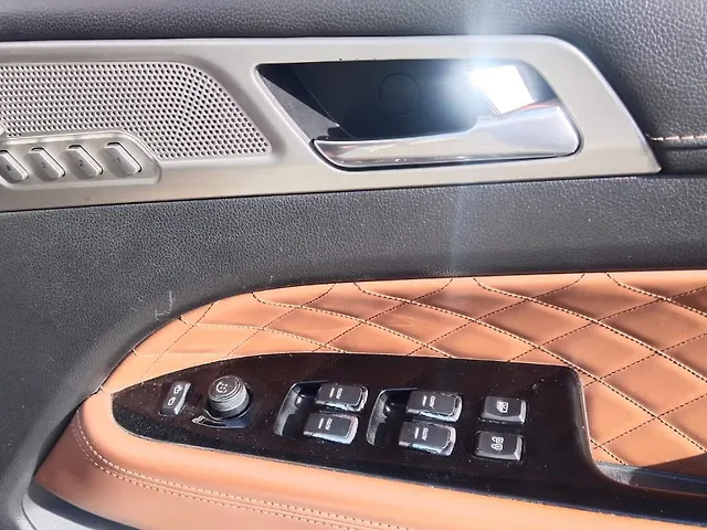 Used Mahindra Alturas G4 4WD AT [2018-2020] in Noida