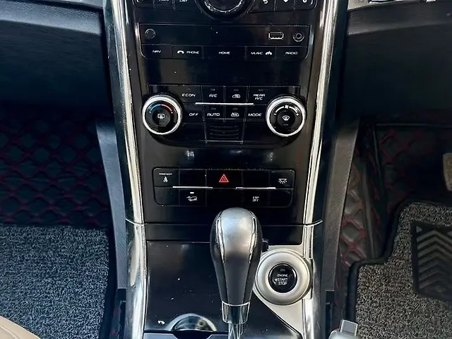 Used Mahindra XUV500 W7 AT [2018-2020] in Mumbai