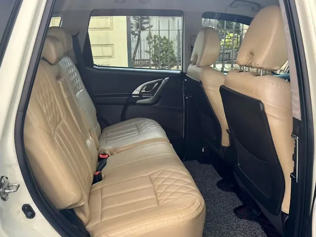 Used Mahindra XUV500 W7 AT [2018-2020] in Mumbai