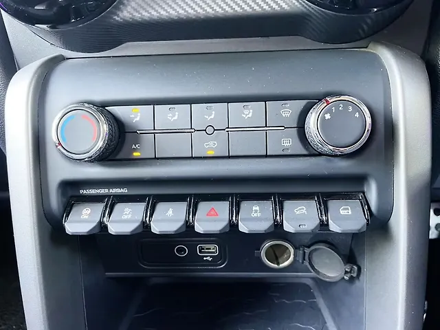 Used Mahindra Thar [2020-2025] LX Hard Top Petrol AT RWD in Mumbai