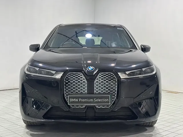 Used BMW iX xDrive 40 in Pune