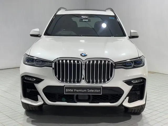 Used 2022 BMW X7 in Pune