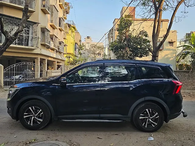 Used Mahindra Old Generation XUV700 AX 5 Petrol MT 7 STR [2021] in Kolkata