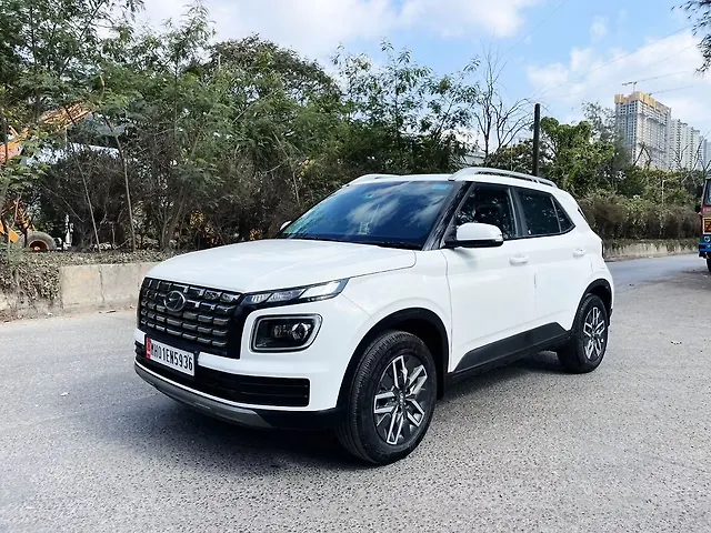 Used 2024 Hyundai Venue in Mumbai Used 2024 Hyundai Venue in Mumbai