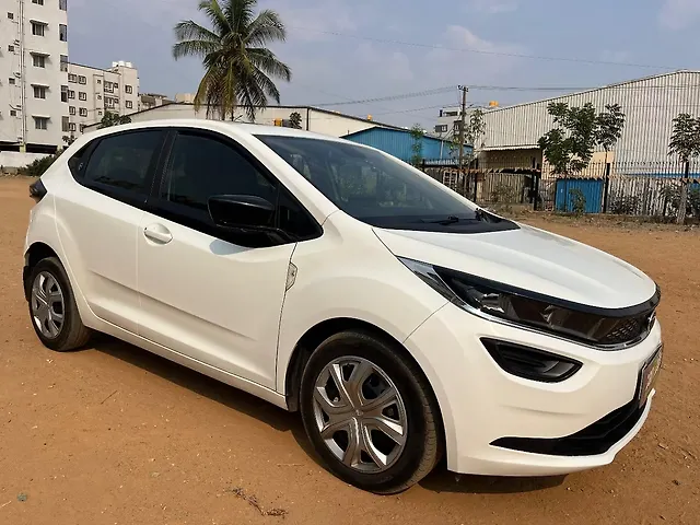 Used 2023 Tata Altroz in Bangalore