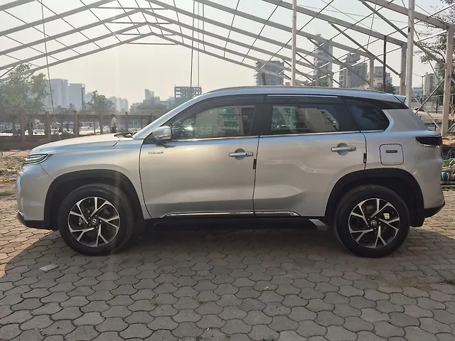 Used Toyota Urban Cruiser Hyryder V Hybrid [2023-2025] in Mumbai