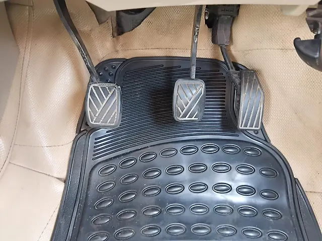 Used Maruti Suzuki Ertiga VXi CNG Manual in Thane