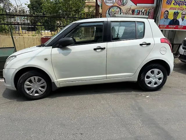 Used 2011 Maruti Suzuki Swift in Dehradun