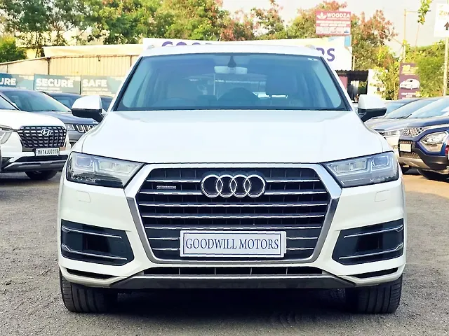 Used 2016 Audi Q7 in Pune Used 2016 Audi Q7 in Pune