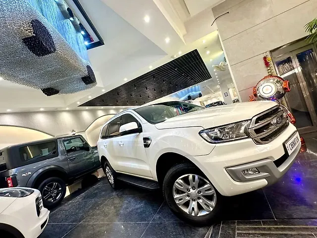 Used Ford Endeavour [2016-2019] Trend 2.2 4x2 AT in Delhi