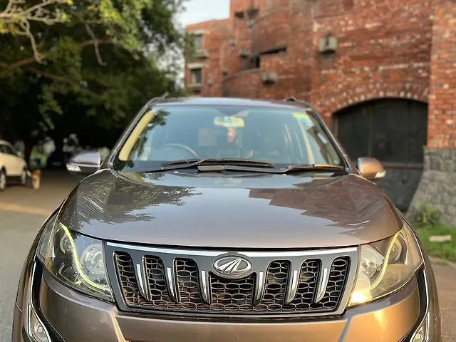 Used 2017 Mahindra XUV500 in Delhi