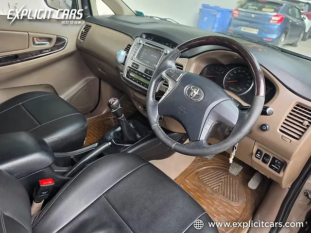 Used Toyota Innova [2015-2016] 2.5 ZX BS IV 7 STR in Kolkata
