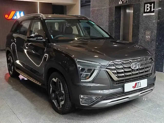 Used Hyundai Alcazar [2023-2024] Signature (O) 6 STR 1.5 Petrol DCT in Ahmedabad