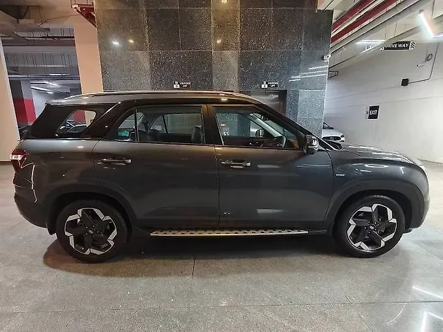 Used Hyundai Alcazar [2023-2024] Signature (O) 6 STR 1.5 Petrol DCT in Ahmedabad